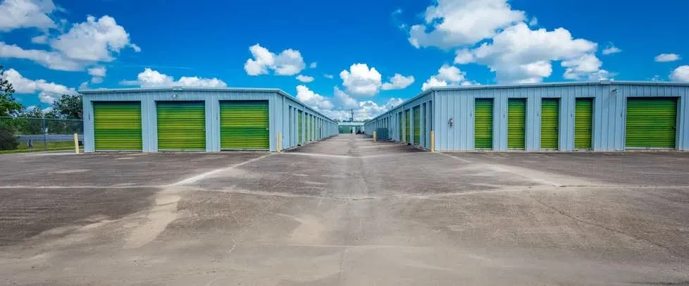 Outdoor storage, drive up access Right Move Storage - Angleton
