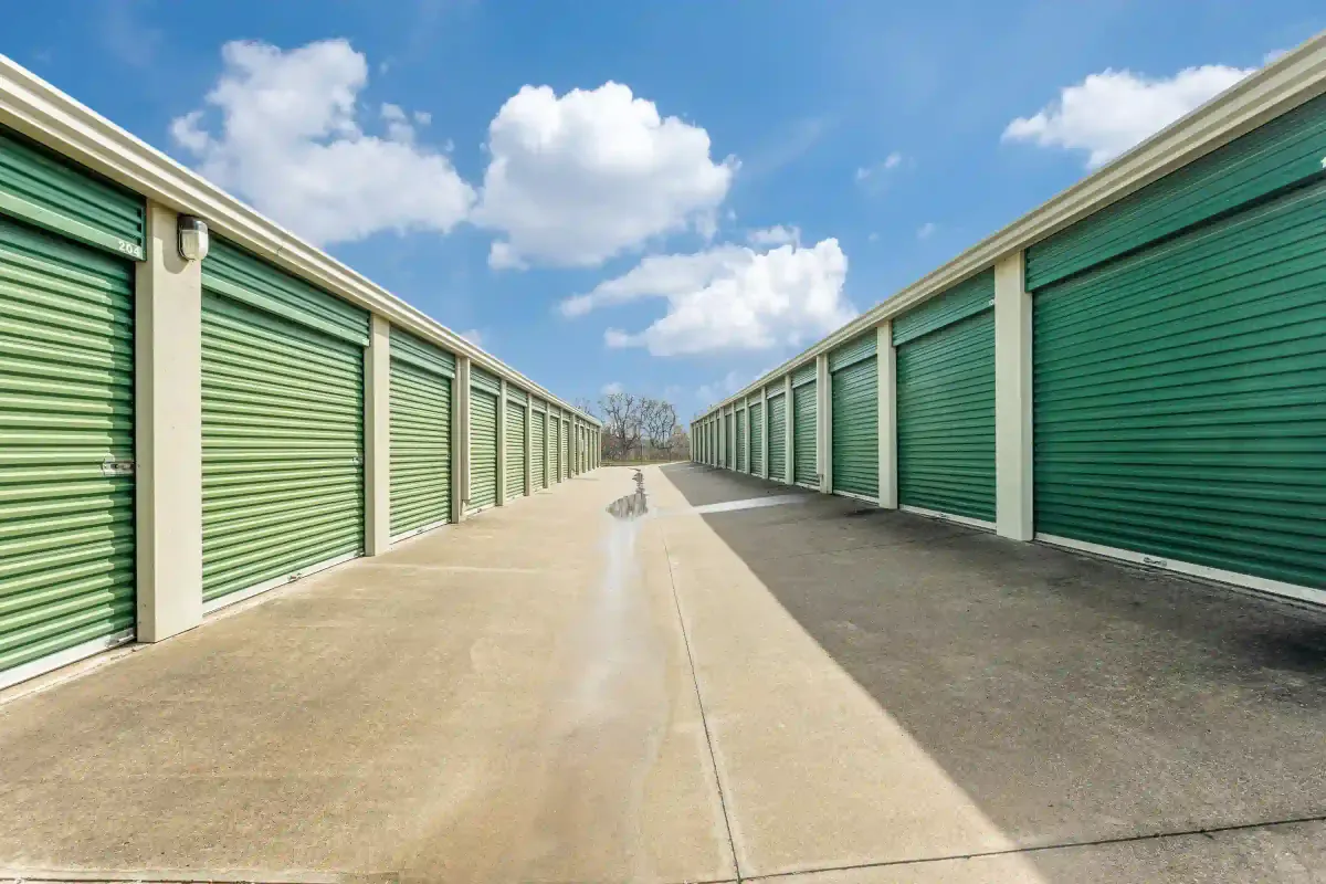Right Move storage units