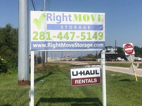 right move storage sign and uhaul rentals