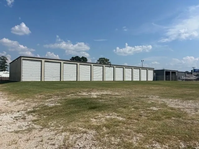 Lakeview Marina & Boat Storage outdoor parking storage