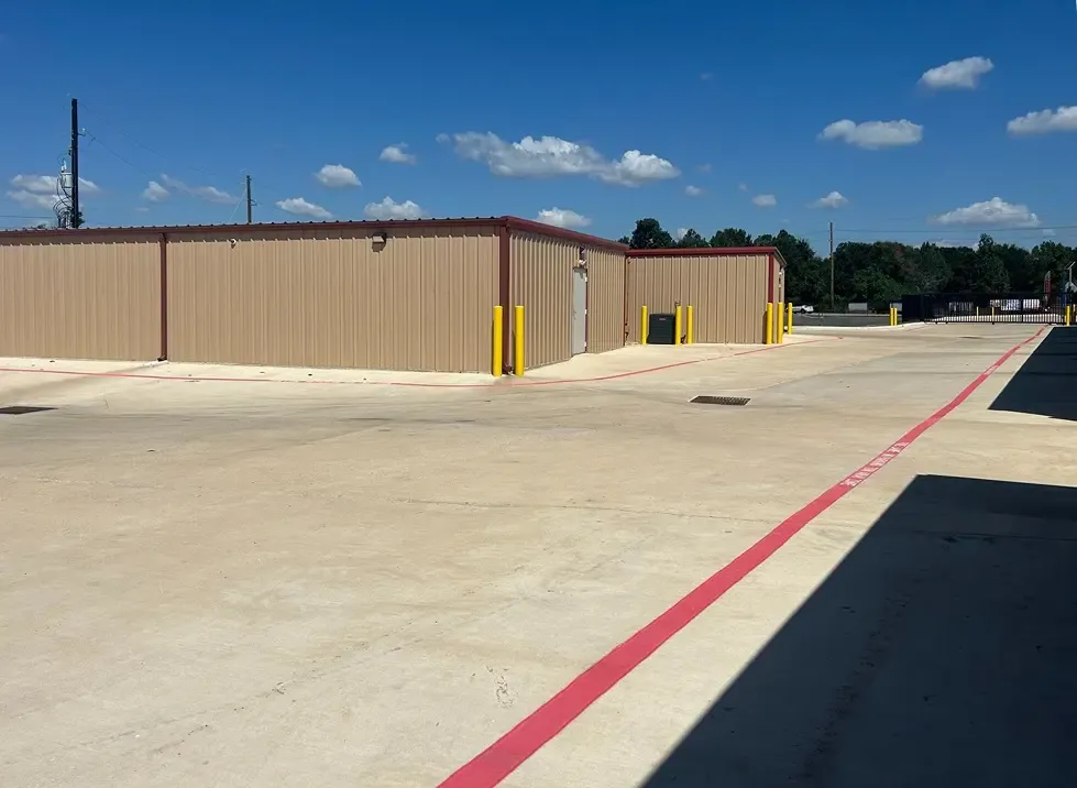 storage facility drive up access