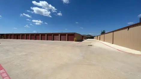 drive up storage with drive up access