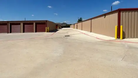 storage facility drive up area